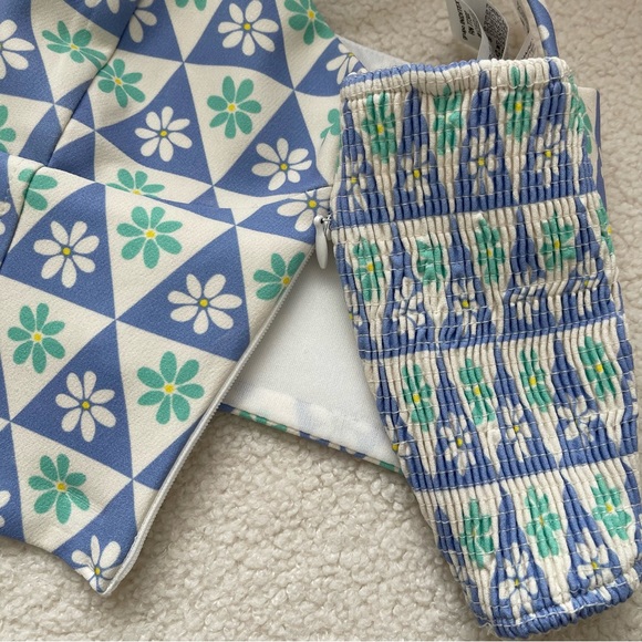 ❌SOLD❌ ✨Used Like NEW!✨ ZARA cropped top and ankle leg pants set! - Picture 8 of 13